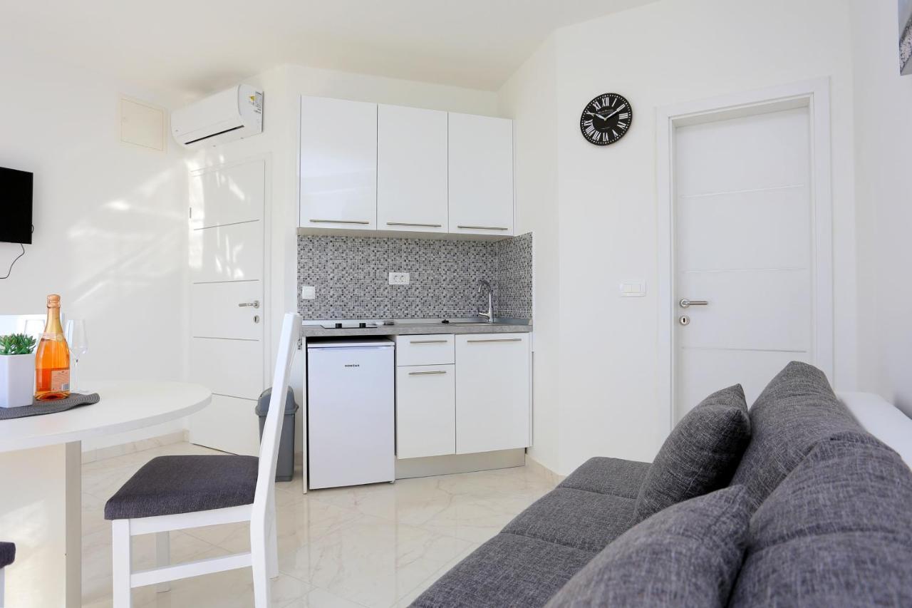 Family Friendly With A Swimming Pool - Porat, Makarska - 18150 * Zivogosce
