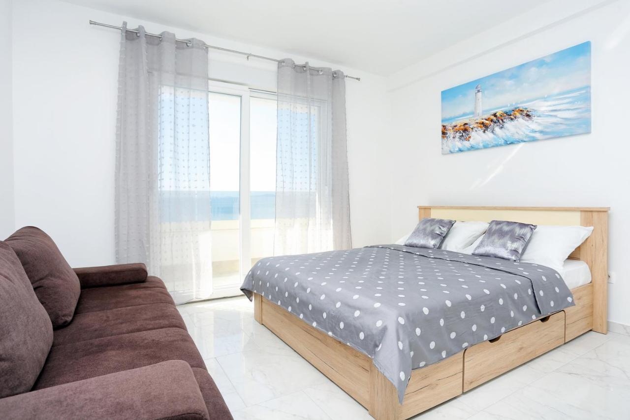 Family Friendly With A Swimming Pool - Porat, Makarska - 18150 Apartment