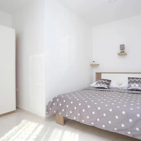 Family Friendly Apartments With A Swimming Pool Zivogosce - Porat, Makarska - 18150 Exterior photo