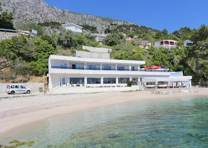 Family Friendly Apartments With A Swimming Pool Zivogosce - Porat, Makarska - 18150
